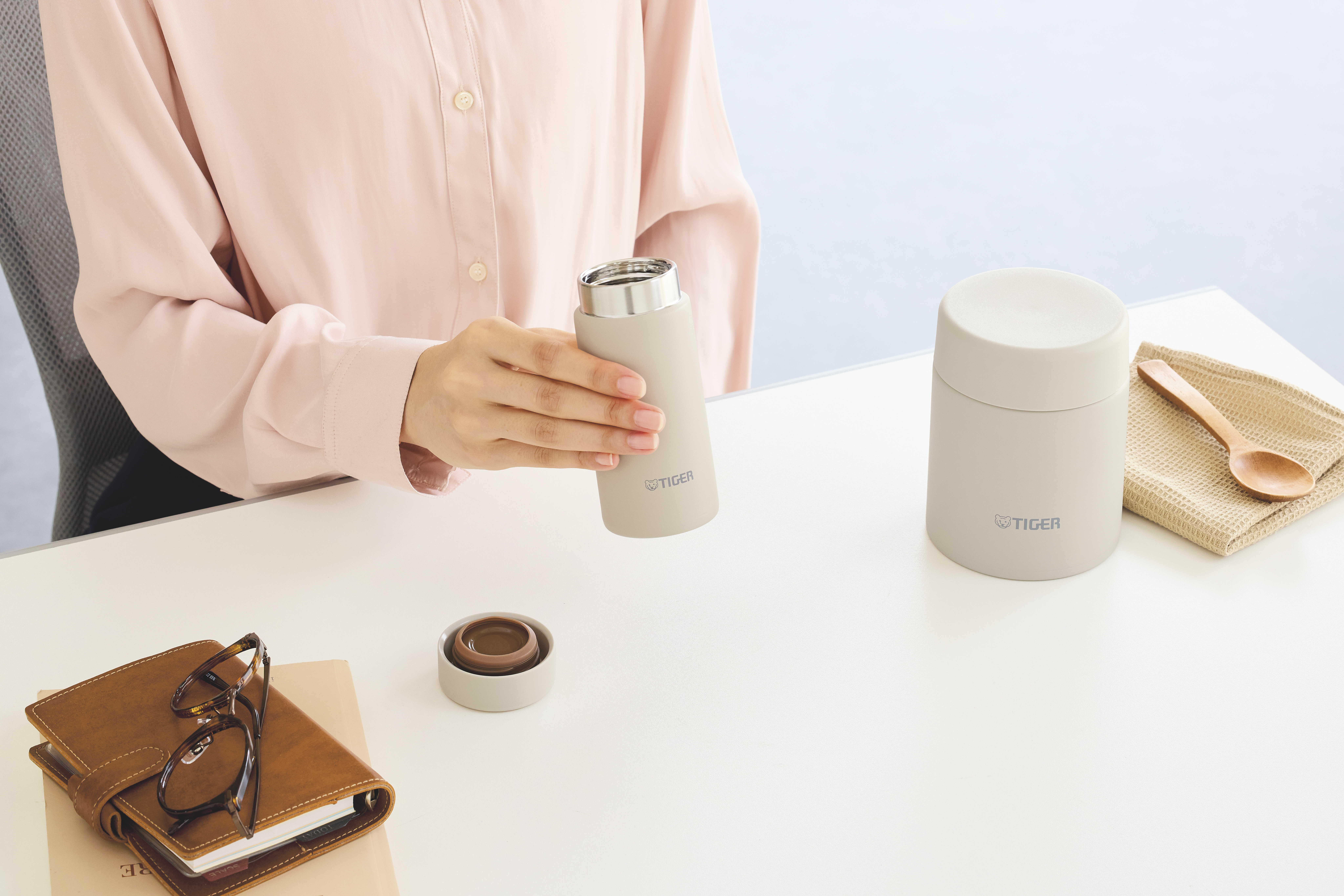 web_2025_mmp-c020wk_ss_001.jpg (17.68 MB)