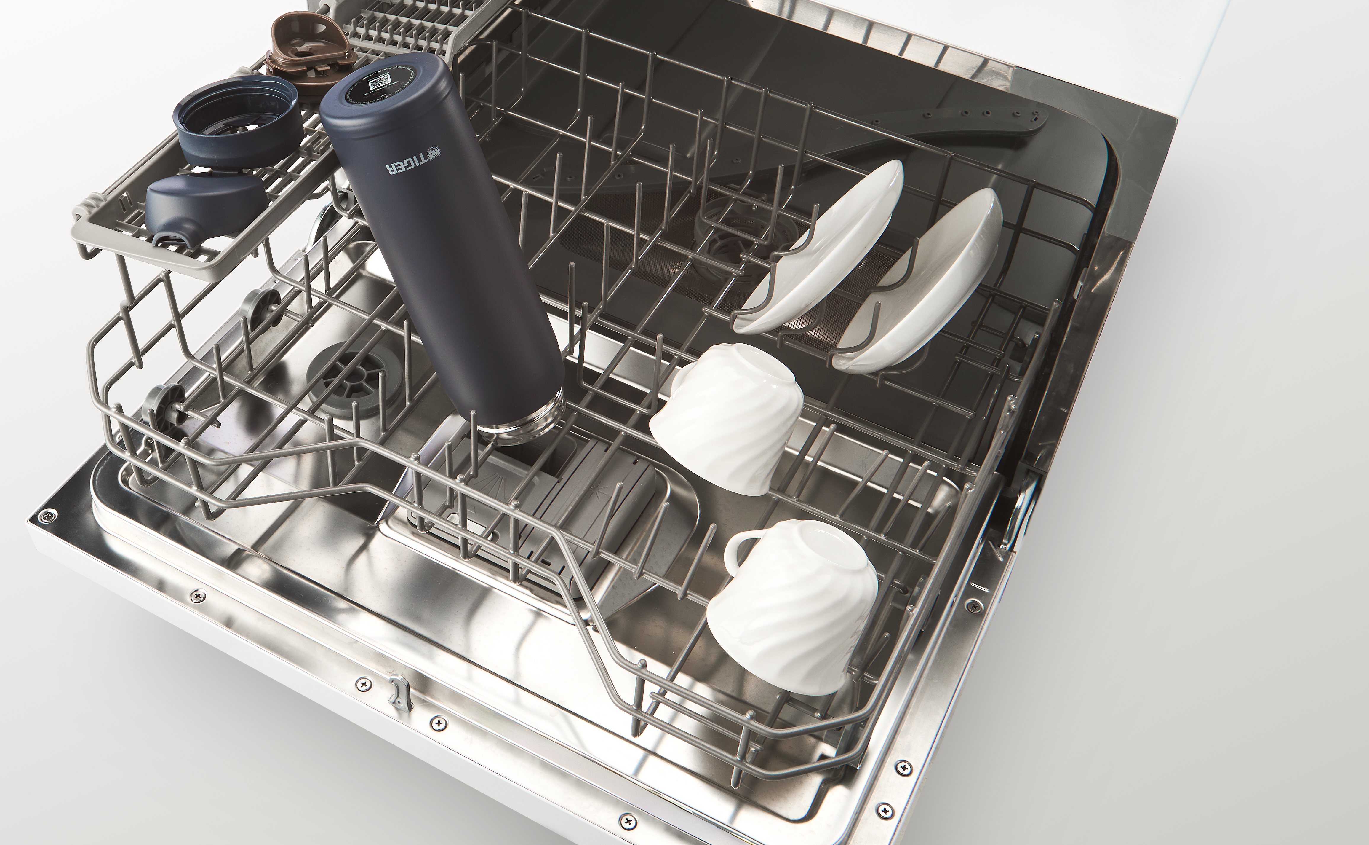 web_2024_mtr-w075aa_ss_001.jpg (7.01 MB)