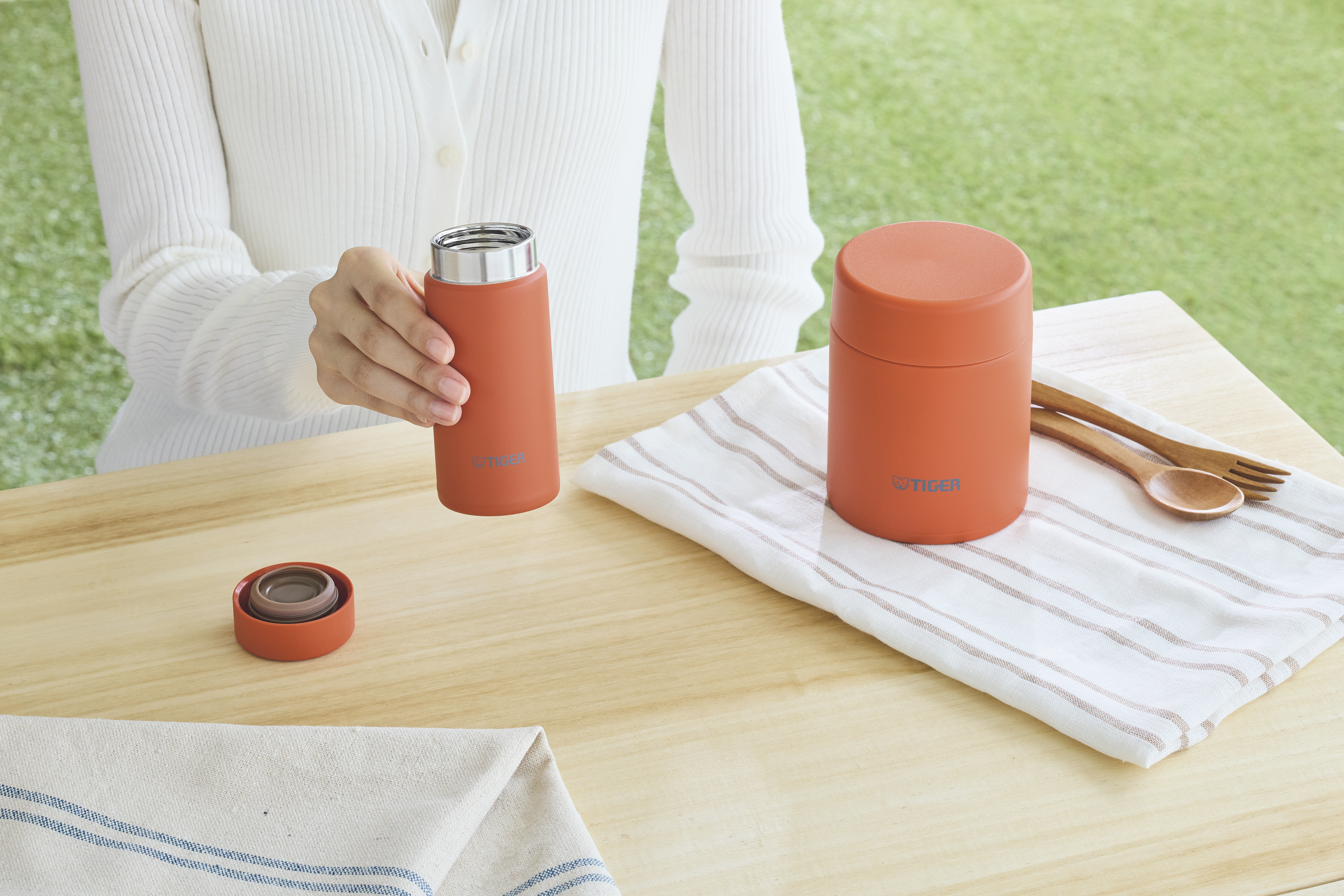 web_2025_mmp-c020tl_ss_001.jpg (22.19 MB)