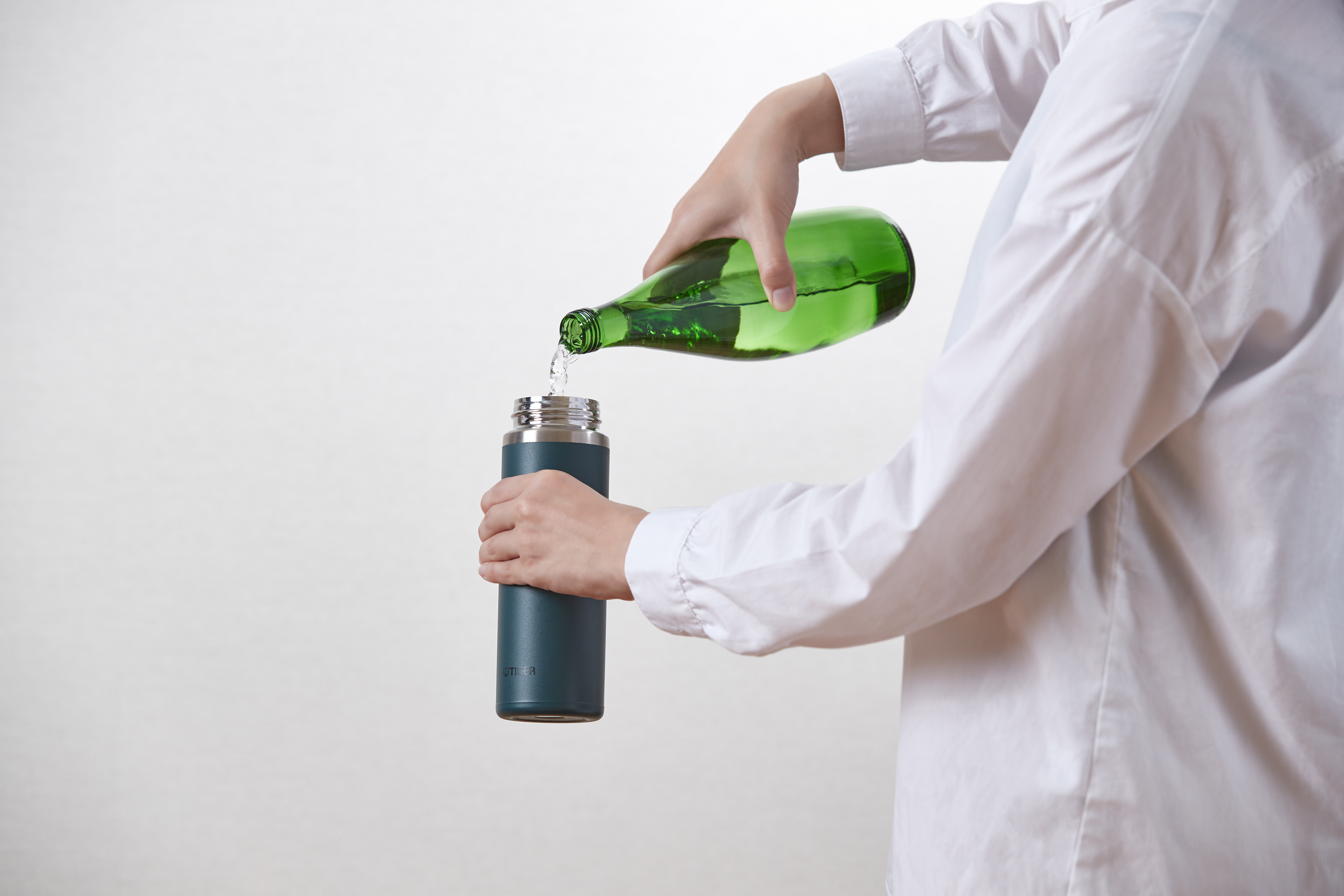 web_2022_mkb-t048al_ss_004.jpg (11.15 MB)