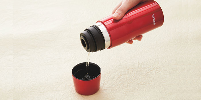 made-in-japan-stainless-steel-thermal-bottle-mjd-a-with-cup-3.jpg (65 KB)