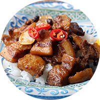 Steamed Spare Ribs, Garlic, and Fermented Black Soy Beans with Rice