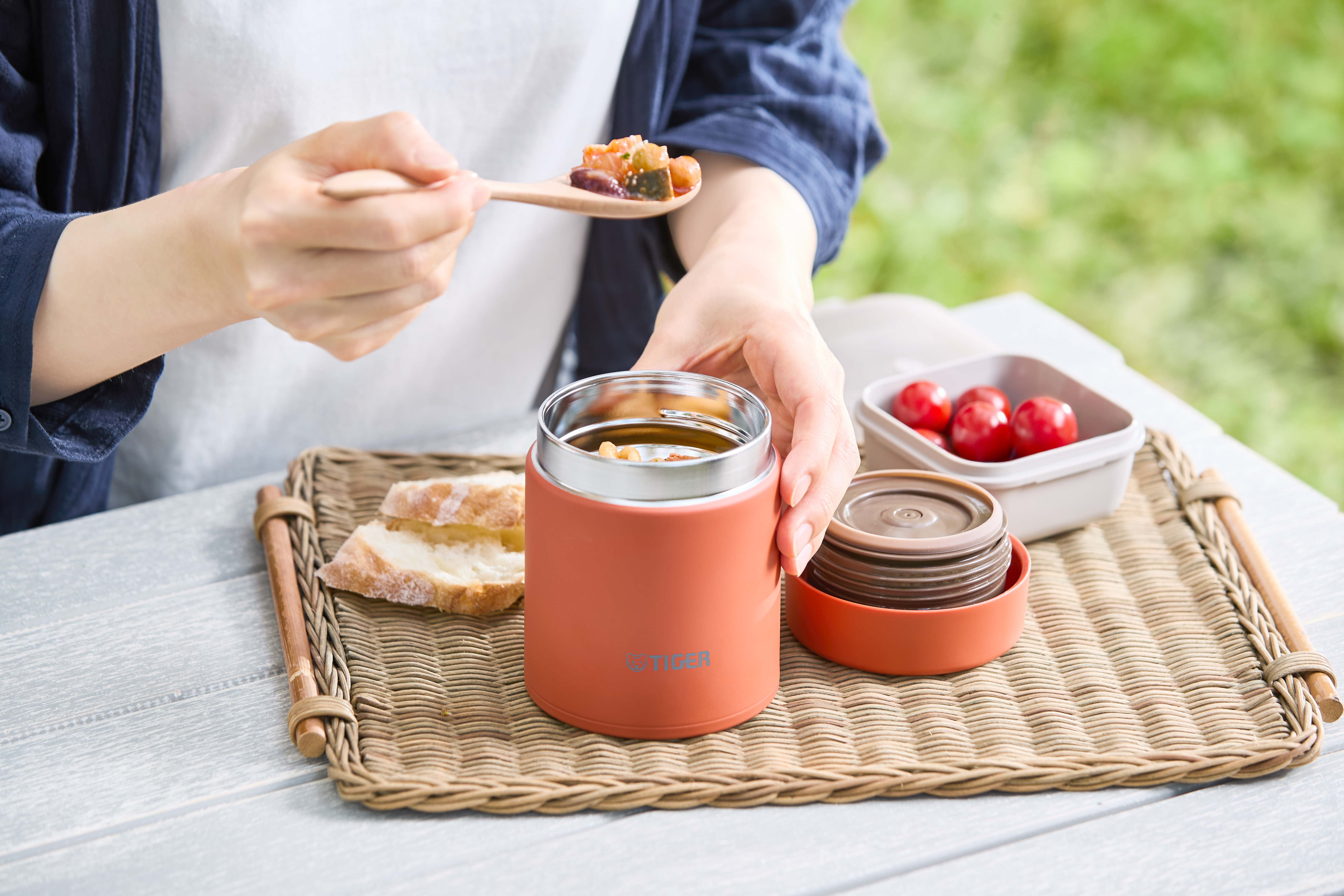 MKL-Wイメージカット.jpg (7.65 MB)