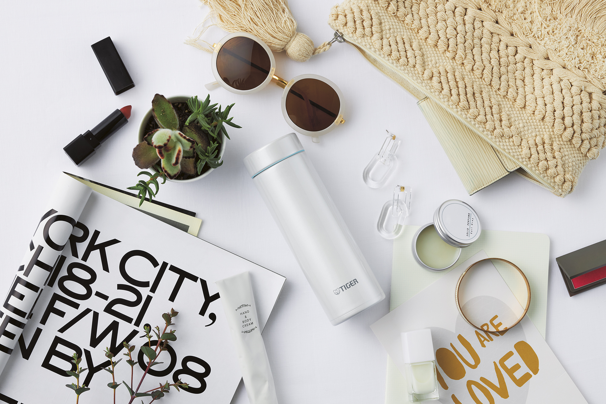 ultra-light-stainless-steel-thermal-bottle-mmp-j1-macaron-color-design-pearl-white.jpg (4.89 MB)